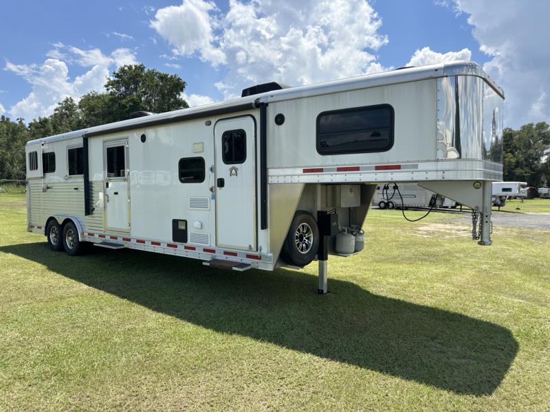 2021 Adam 2+1 - Living Quarter - White - Straight Load Gooseneck Horse Trailer With Living Quarters SOLD!!! 